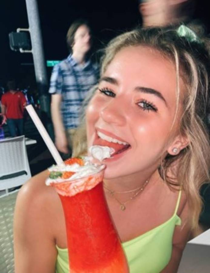 Escándalo: Estrella de la NBA le paga a una espectacular modelo para colarse a la burbuja