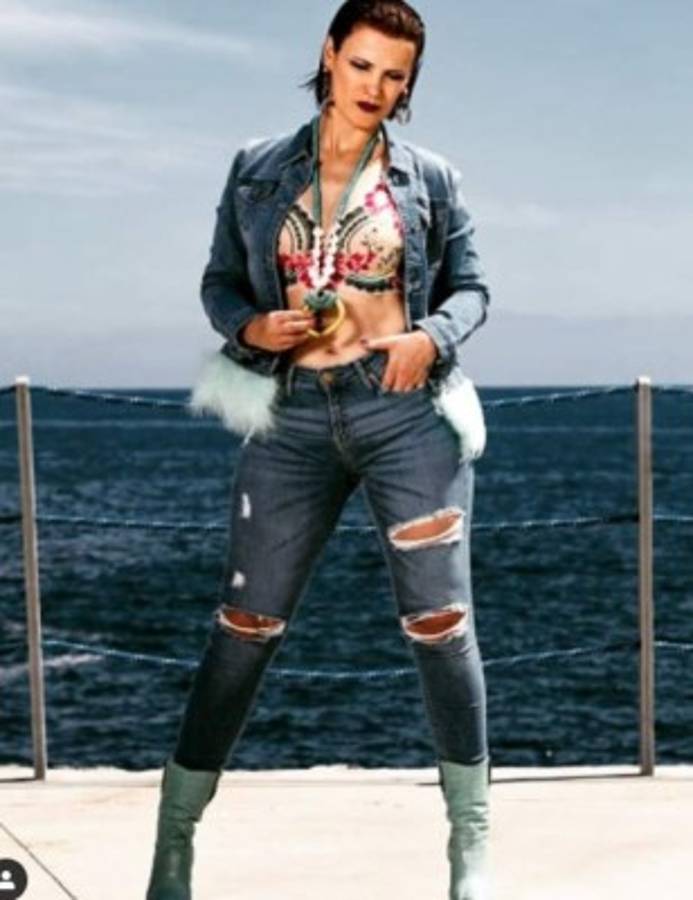 Así es Elma, la hermana de Cristiano Ronaldo que incendió las redes por un posteo contra Messi