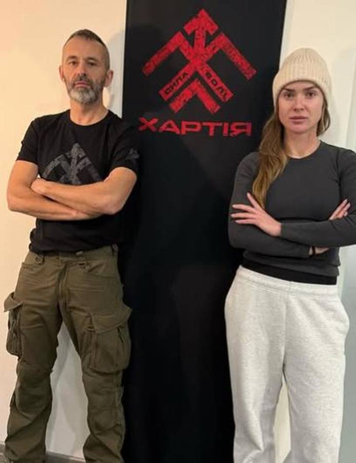 Cambió la raqueta por un lanzamisiles: la estrella que se regresó a Ucrania para combatir contra Rusia