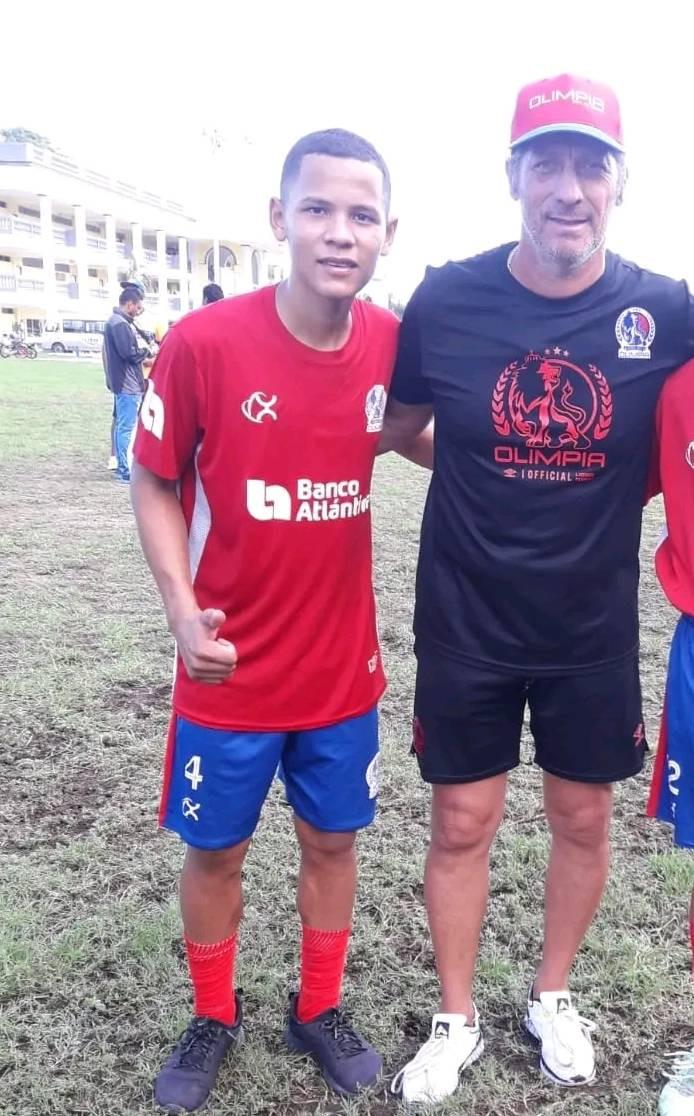 Marvin Jafeth Márquez era parte del equipo de reservas del Olimpia, donde compartió en su momento con Pedro Troglio hasta ir a préstamo a la Liga de Ascenso.