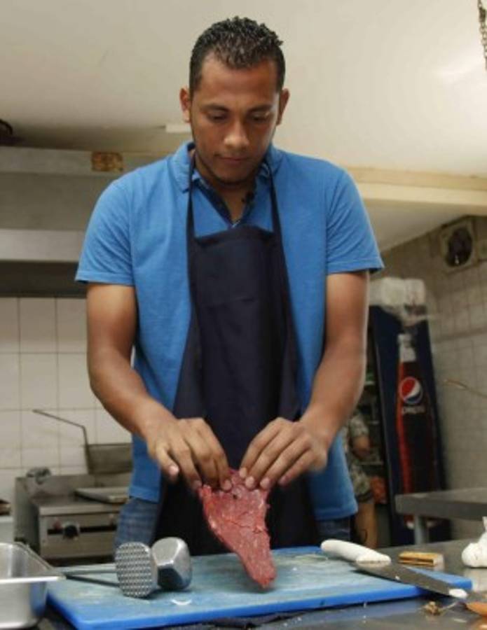 Rafael Zúniga, de brillar en el arco de Marathón a atreverse a ser cocinero profesional