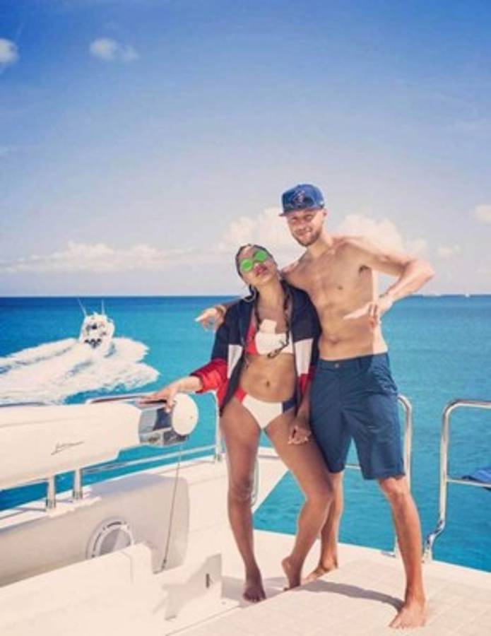 Ayesha, pareja de Stephen Curry manda amenaza a las fans de su esposo