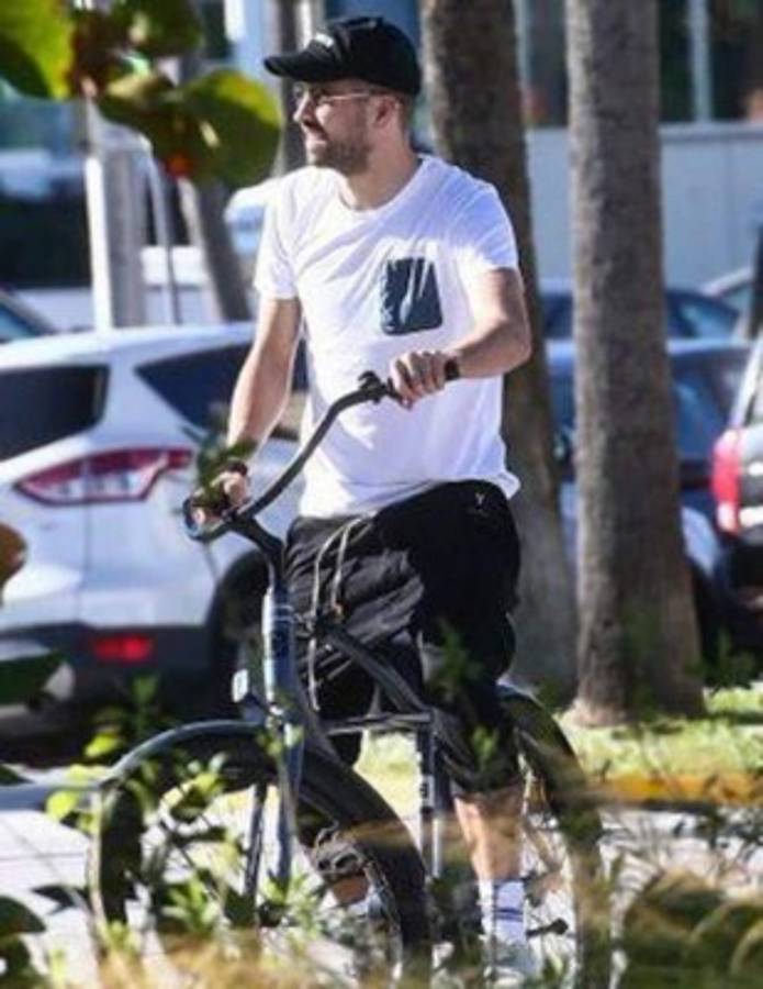 Fotos: Así fueron 'cazados' Piqué y Shakira en sus vacaciones en Miami