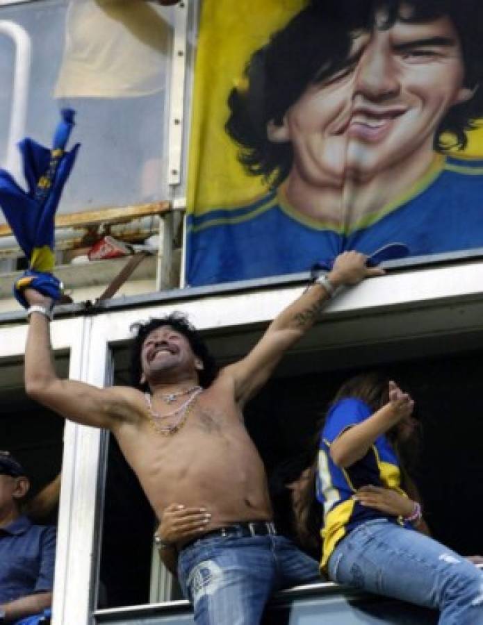 ¡Un hincha más! Las mejores fotos de Diego Maradona apoyando a Boca Juniors