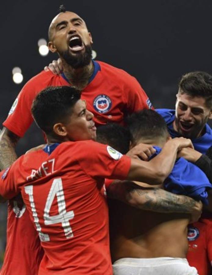 NO SE VIO EN TV: La tristeza de Colombia, la celebración de Alexis Sánchez a lo CR7 y el júbilo de Chile  