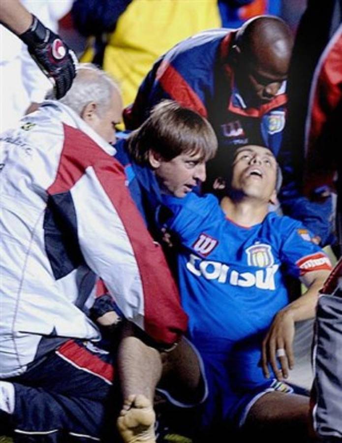 Los futbolistas que han fallecido repentinamente en una cancha de fútbol
