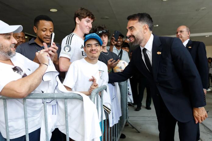 Exceso de aura: Real Madrid aterrizó en Miami para disputar el Mundial de Clubes y así fue recibido