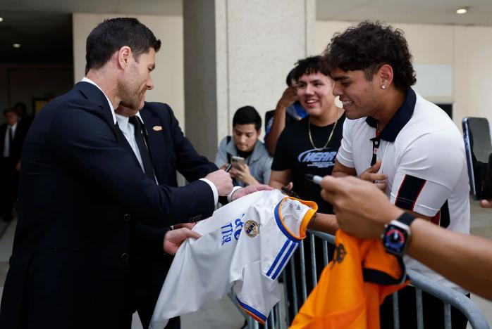 Exceso de aura: Real Madrid aterrizó en Miami para disputar el Mundial de Clubes y así fue recibido