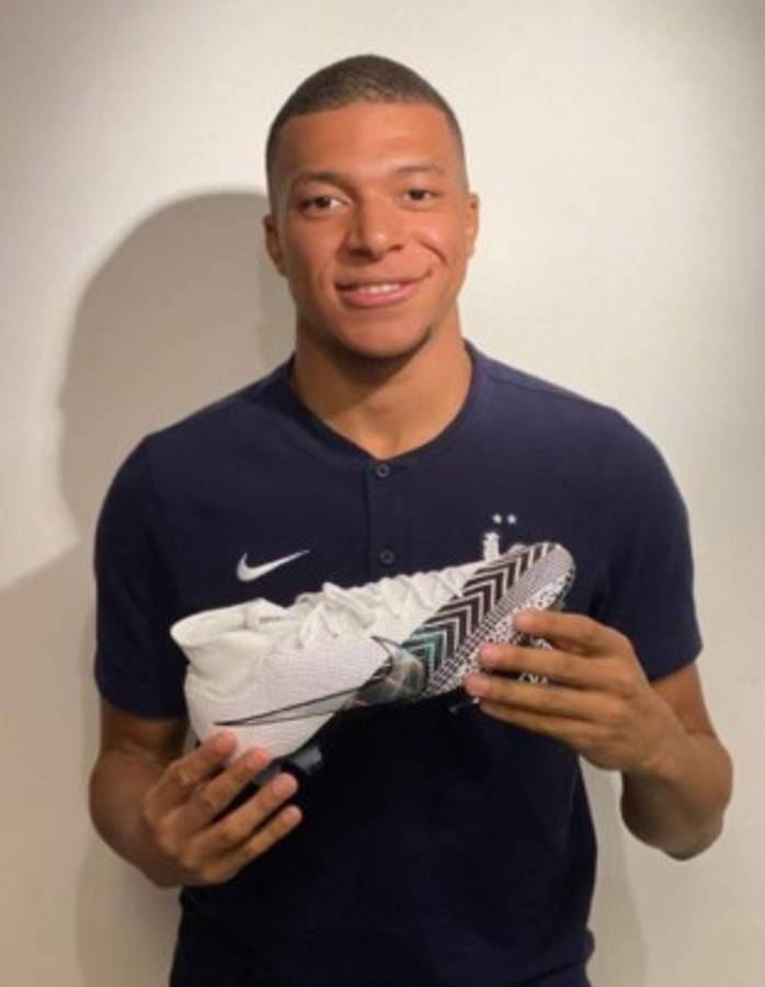 Mbappé, el chico de 21 años que lleva una vida millonaria: Su patrimonio, tiene chofer y su novia