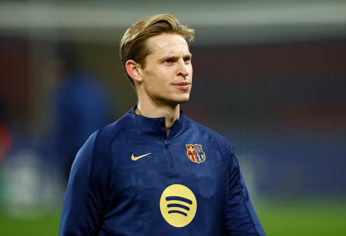 Barcelona tendría intenciones de poner a De Jong en la ventana de traspasos.