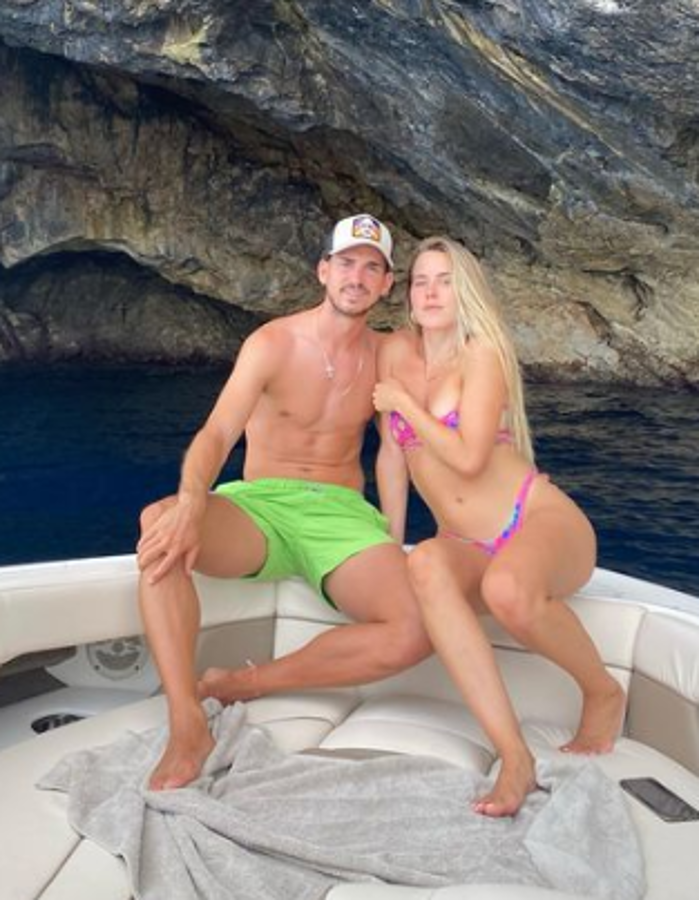 Las novias de Neymar y Hakimi son unas muñecas: así son las parejas de los cracks del PSG y Bayern Múnich que agitan las redes