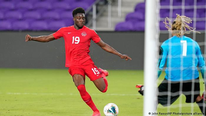 Defensa hondureño Carlos Meléndez destaca en el once ideal de junio en la Liga de Naciones de Concacaf