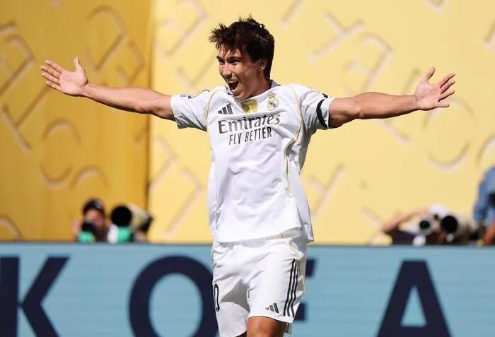 Flick lo borró en la gira y le pide salir del Barcelona; sorpresa con Neymar y confirmado el nuevo club de Heung-min Son