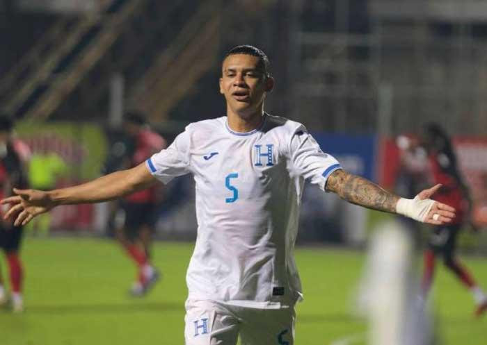 Kervin Arriaga rompe dos marcas sin jugar un solo minuto en Levante: lo que costó su fichaje y hace historia en Centroamérica