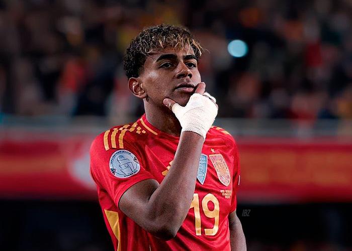 Solo tiene 17 años y hace historia: las figuras que jugarán su primer Mundial