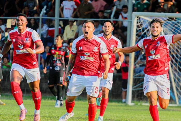 Los jugadores del Estrella Roja han demostrado que van en serio por lograr el título y pelear el ascenso directoo con el Estrella Roja de Danlí que ya tiene medio boleto en la mano. Foto cortesía
