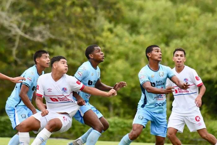 Torneo de reservas en Honduras: Victoria sorprende en las triangulares y al Olimpia le meten presión