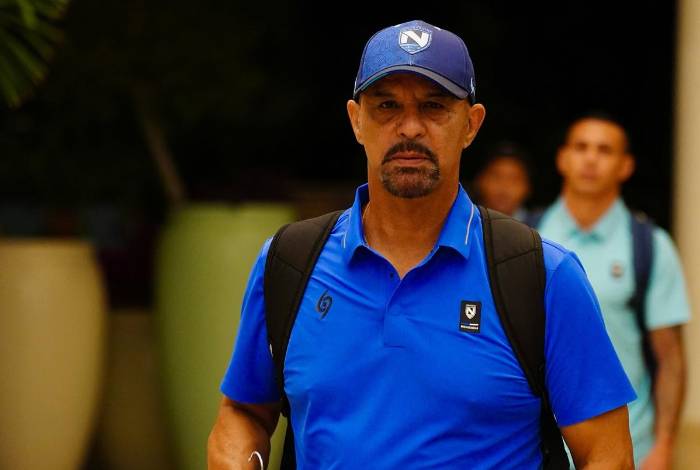 ¡Bombazo! Gigante de Centroamérica anuncia fichaje del técnico Fantasma Figueroa para 2026