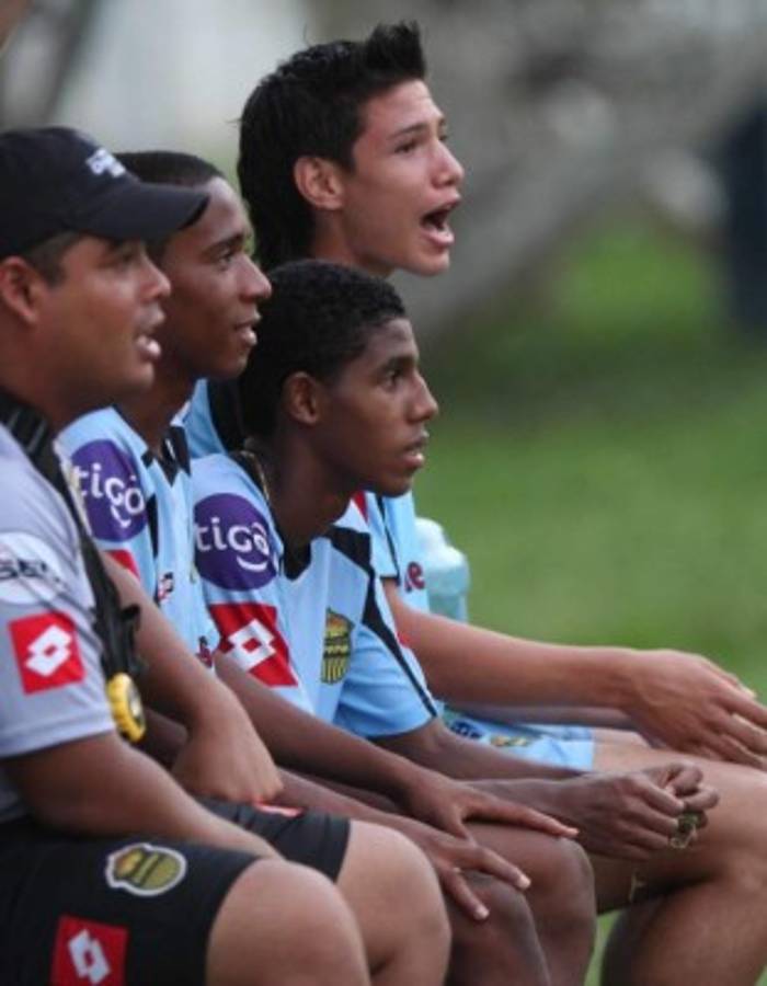 EN FOTOS: Así entrena el hijo de Carlos Pavón en Olimpia