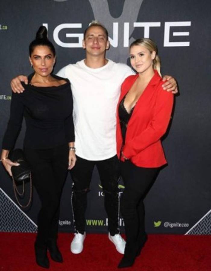 Ella es Elena Vulitsky, la suegra de la espontánea de la Champions que invadió un juego de críquet  