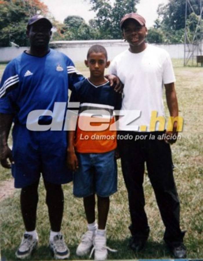 El álbum del 'Choco' Lozano: De tocar el tambo en barrio el Patrol al Tenerife