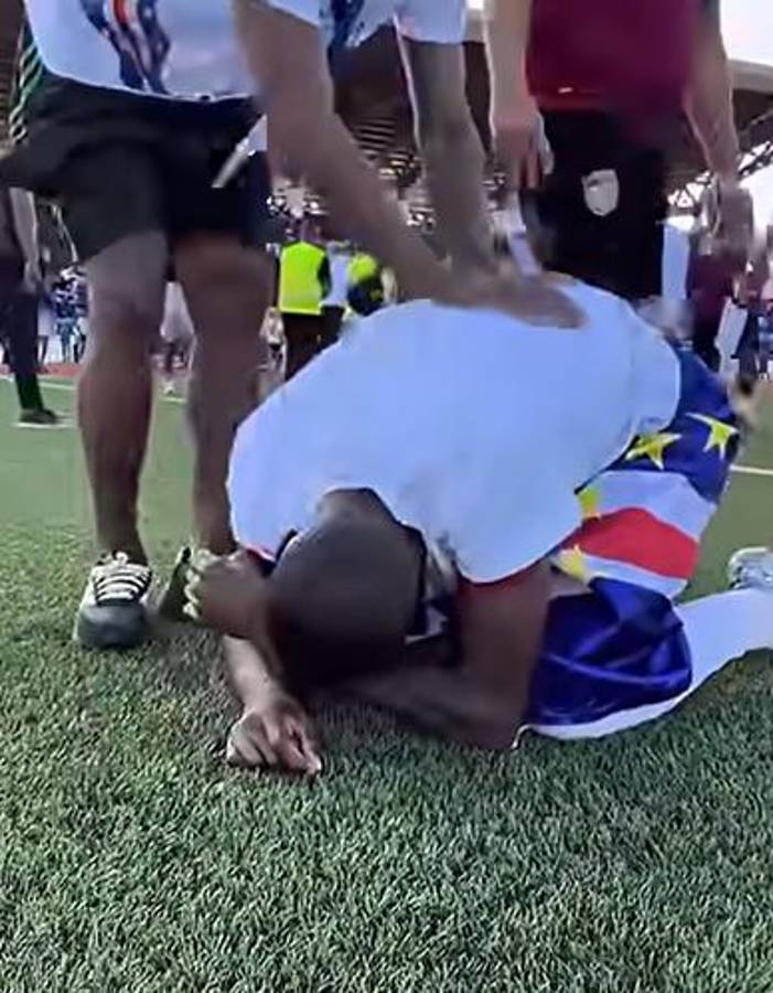 Cabo Verde visitó los mercados y la locura tras clasificar al primer Mundial de su historia: ¡festejaron como el Real Madrid!