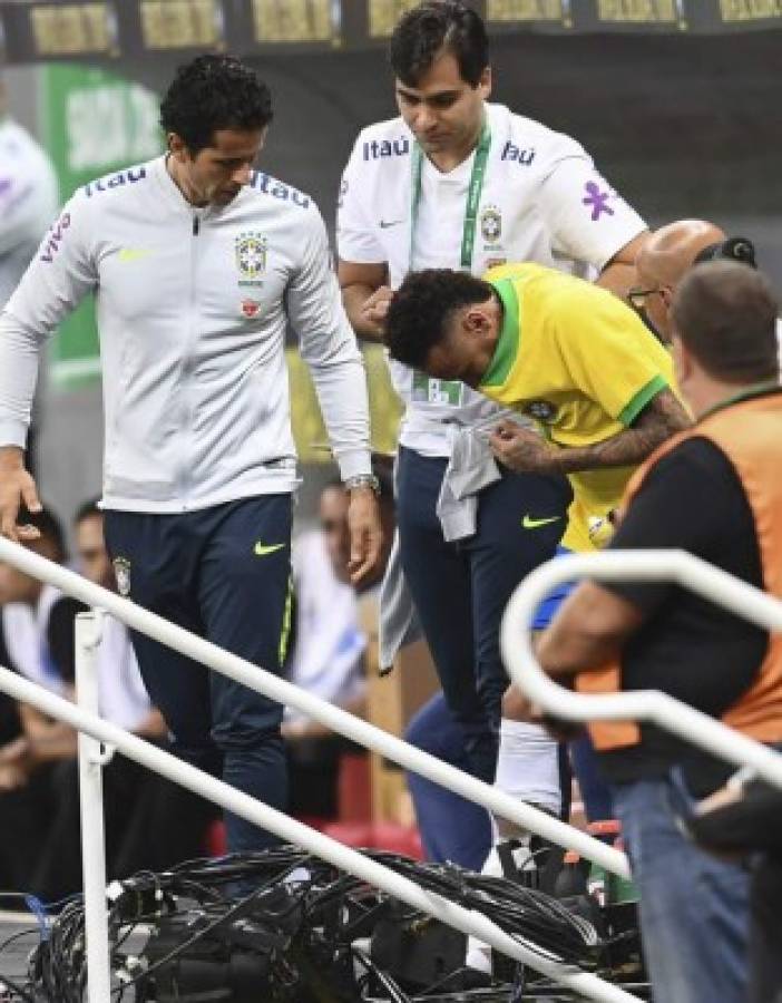 FOTOS: Así fue el drama que vivió Neymar tras su ruptura de ligamentos en el tobillo