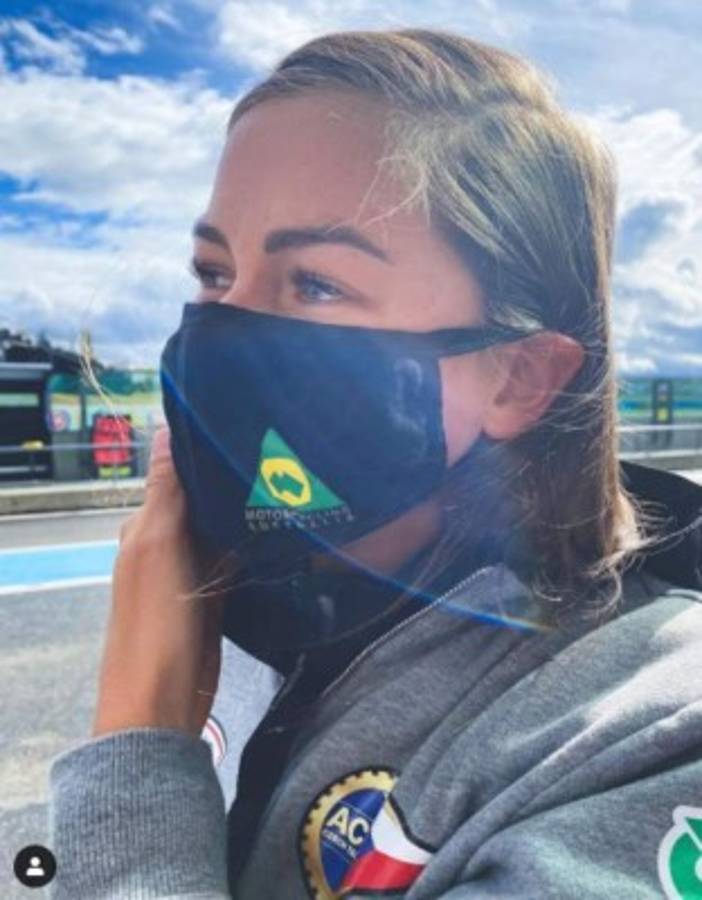 Se retira en su mejor momento y deja un duro texto: ''Nunca lo habría experimentado si hubiese sido hombre''