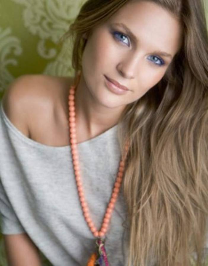 Machismo: Lanzan campaña para que Alexis Sánchez termine con su novia