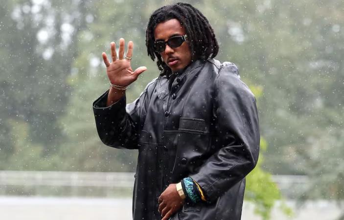 Misterio en Francia: el jugador que llegó encapuchado a la concentración y así se presentó Koundé