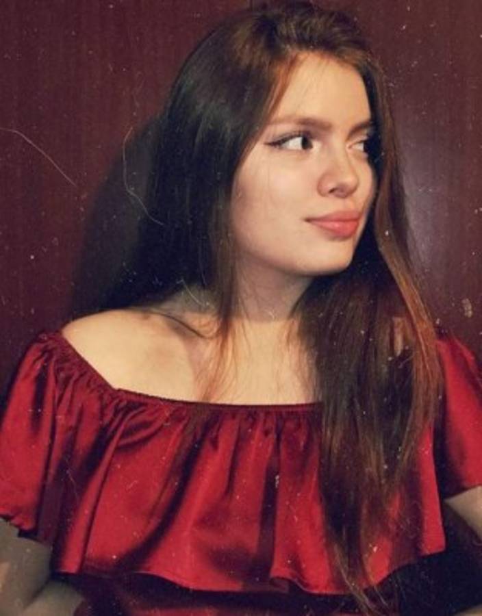 Conoce a Iving Bruni, la hermosa pelirroja que se robó el corazón de Denil Maldonado