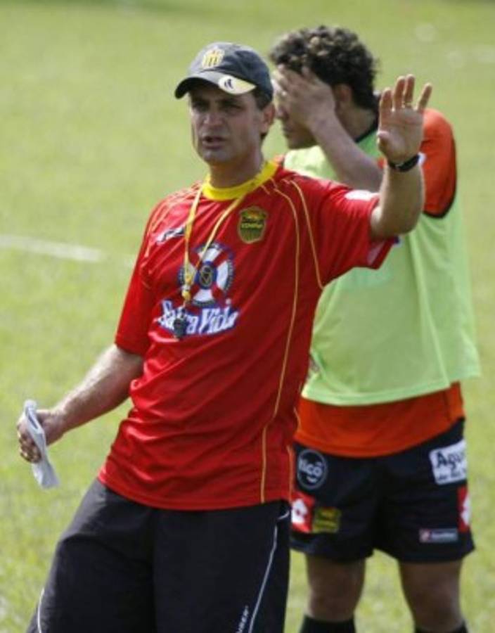 ¿Dónde están los extécnicos extranjeros que vinieron a Honduras? Uno dirigirá al Monterrey de México