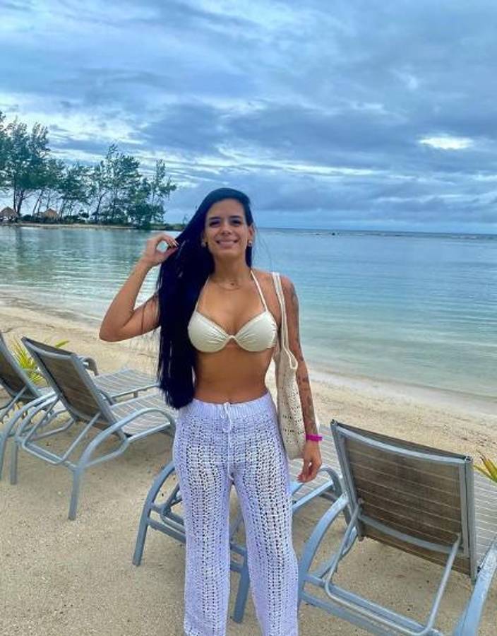 El ex del Olimpia Fabio de Souza y sus vacaciones con la hermosa Ana Gonçalves en Roatán; le pidió matrimonio