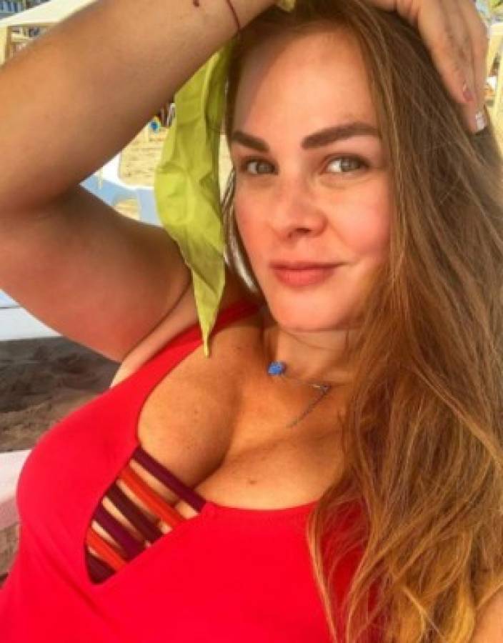 Hermosa conductora mexicana denuncia a su ex y muestra los golpes que sufrió: ''Estoy aterrada''