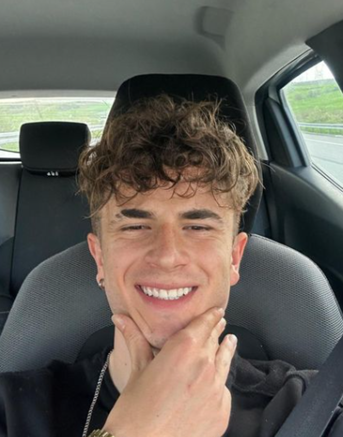 Se abrió una cuenta de Tinder y su club de toda la vida lo despide: ¿Qué tenía en el perfil?