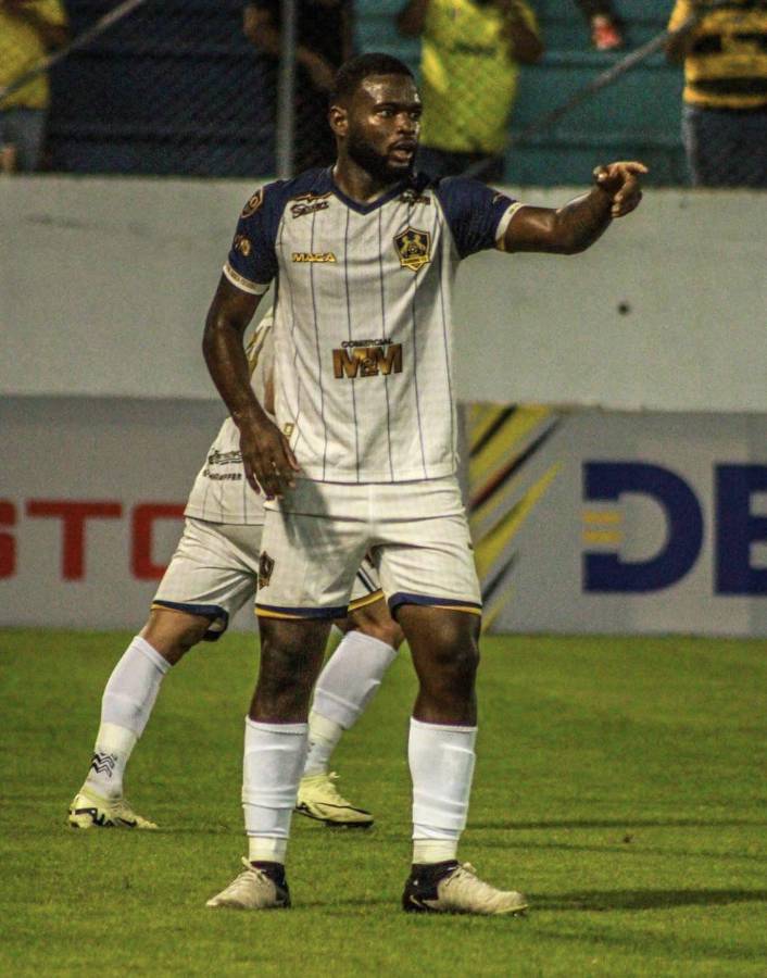 FICHAJES: Olimpia suma nueva incorporación, barrida en Real España, Motagua en problemas con una alta y Anangonó es noticia