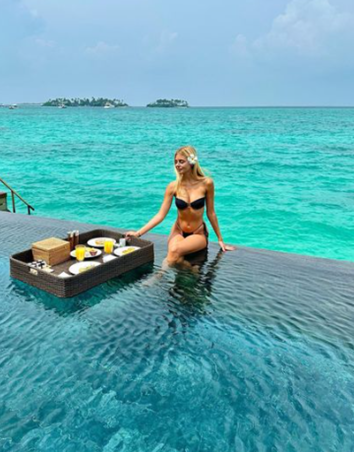 Quedó sorpresivamente eliminado del Mundial de Qatar y se marchó a una exótica isla con su preciosa prometida