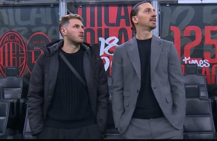 Santi Giménez con Ibrahimovic en el Milan-Inter de la Serie A: el recibimiento para el mexicano