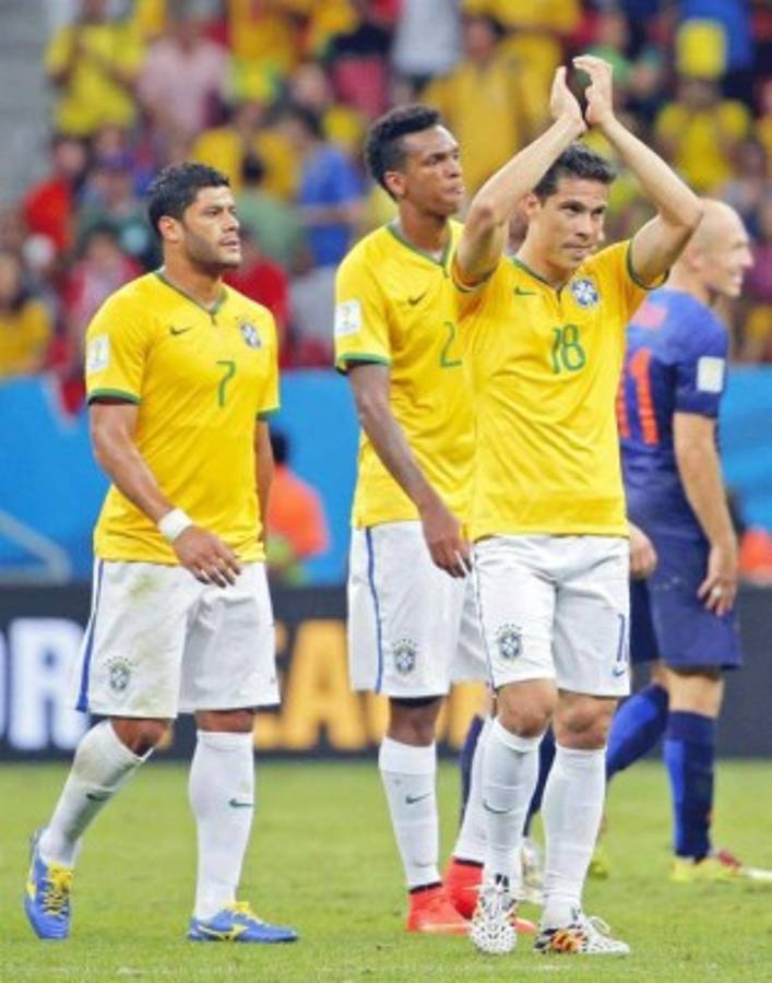 Triste adiós a Brasil. Holanda golea 3-0 y es tercer lugar del mundial .