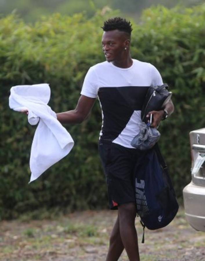 MERCADO: Futbolistas de Olimpia no saben dónde jugarán y Najar es noticia