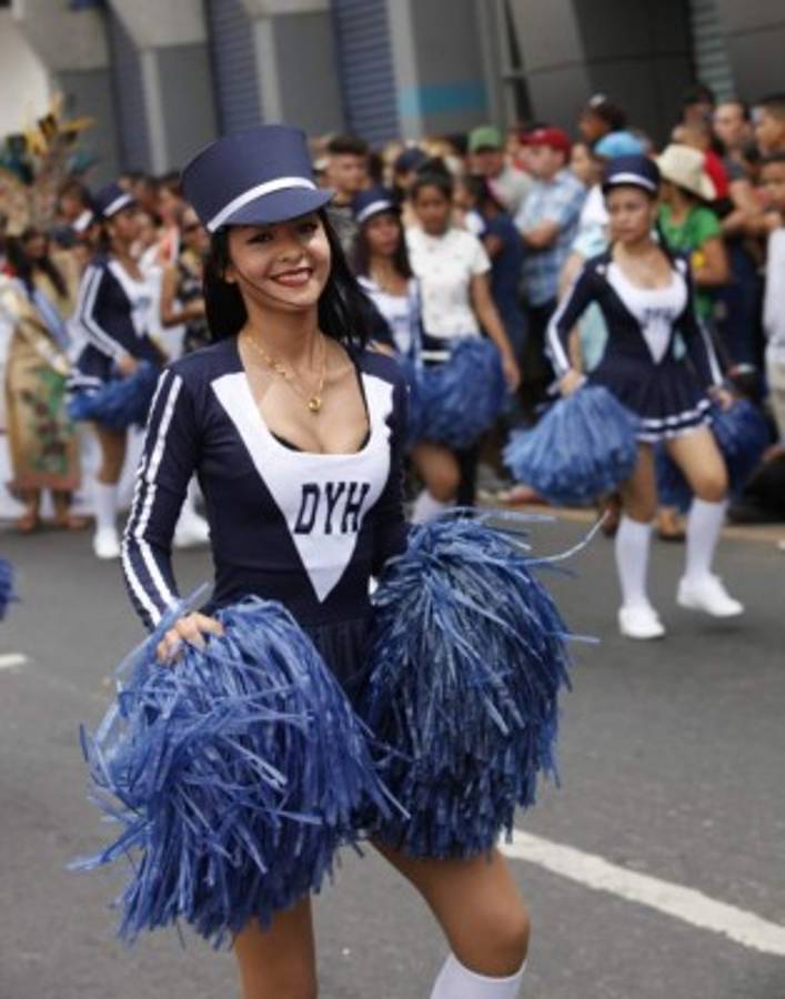 Las palillonas que se robaron las miradas en desfiles en San Pedro Sula