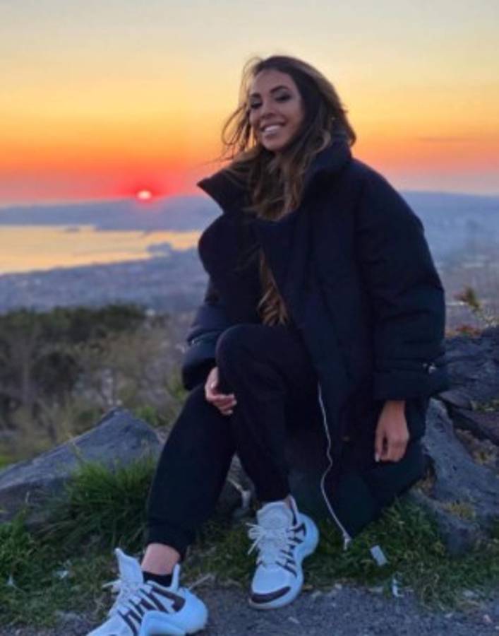 Así es la modelo brasileña que armó un tremendo lío en la Premier League: ''Me escribió hasta en su boda''