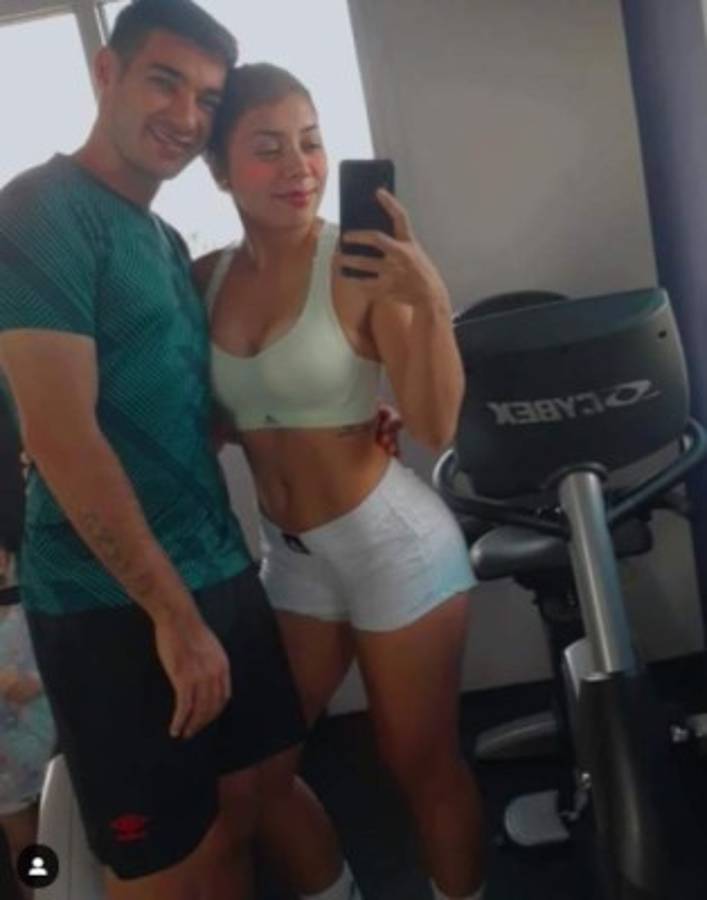 Exjugador del Olimpia se casa con hermosa paraguaya; figura del América de México lo felicita