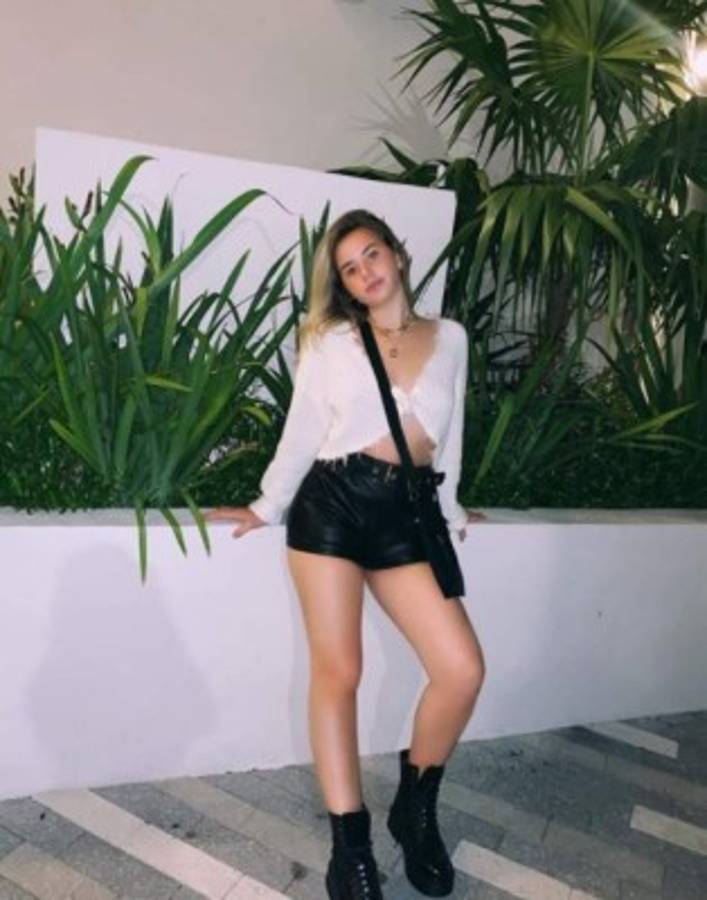 Escándalo: Estrella de la NBA le paga a una espectacular modelo para colarse a la burbuja