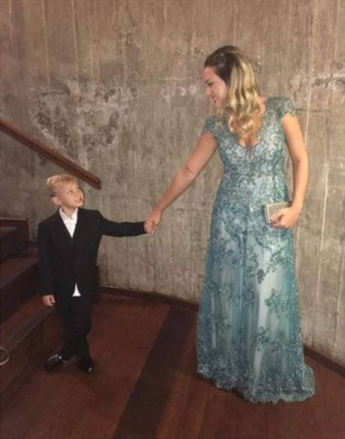 Ella es Carolina Dantas, la madre del hijo de Neymar