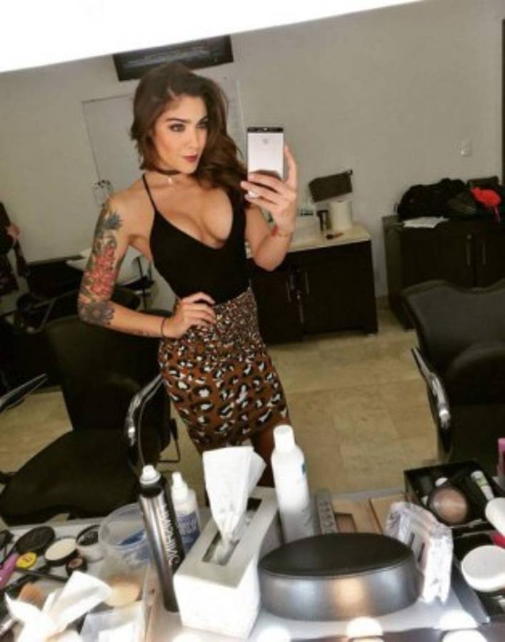 Así de sexy es la colombiana Érika Fernández de Fox Sports