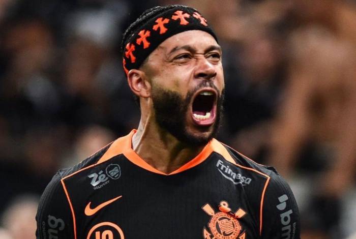 Depay no se guardó nada a la hora de responder a sus críticos en Brasil.