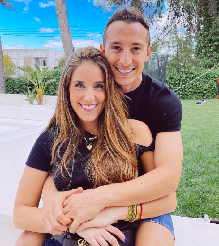 Las amenazas de muerte que recibió la esposa de Andrés Guardado por el polémico gesto del mexicano en España