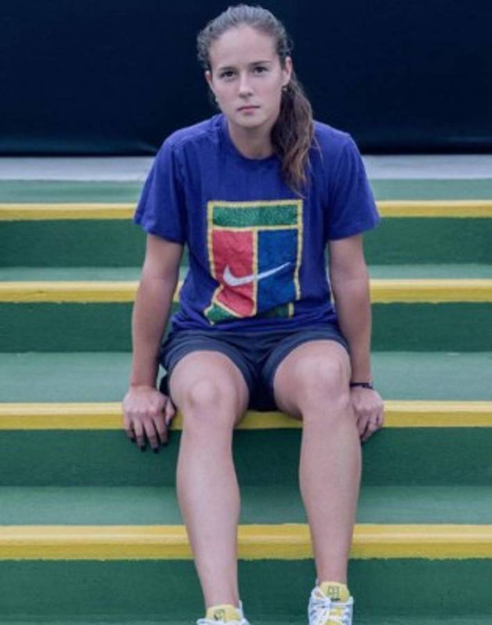 Así es Daria Kasátkina, la bella y famosa tenista que arremetió contra los jugadores de fútbol