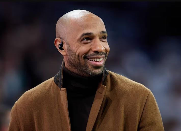 Thierry Henry se pronuncia: así festeja el Arsenal una Premier luego de 22 años